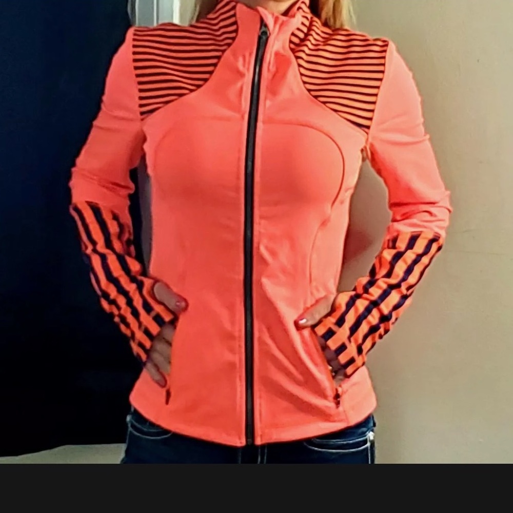 🍋LULULEMON FORME JACKET-LIGHT FLARE/CLASSIC STRIPE INKWELL-4🍋 - Picture 3 of 15
